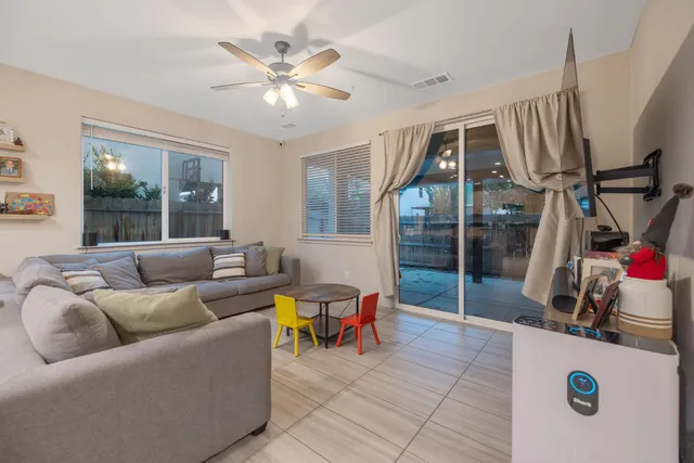 $515,000 | 3433 West Milan Avenue, Visalia, CA 93277