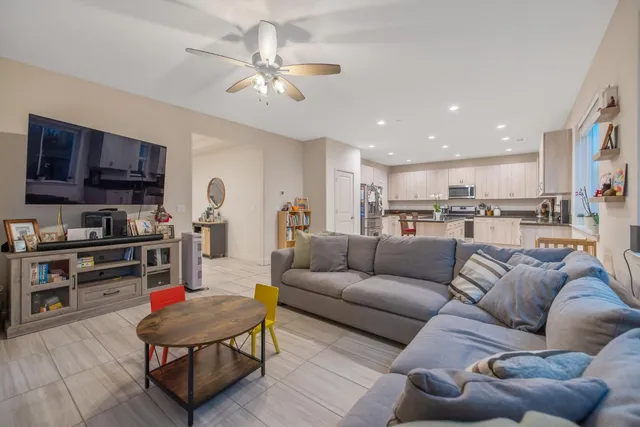 $515,000 | 3433 West Milan Avenue, Visalia, CA 93277