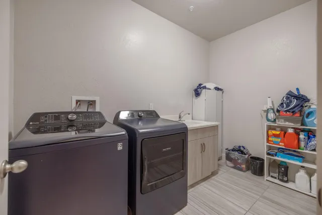 $515,000 | 3433 West Milan Avenue, Visalia, CA 93277