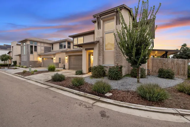 $515,000 | 3433 West Milan Avenue, Visalia, CA 93277