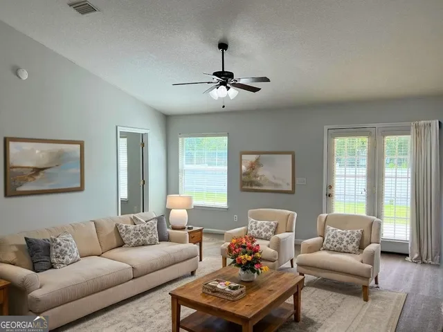 $1,700 | 218 Royal Palms Avenue, Kingsland, GA 31548