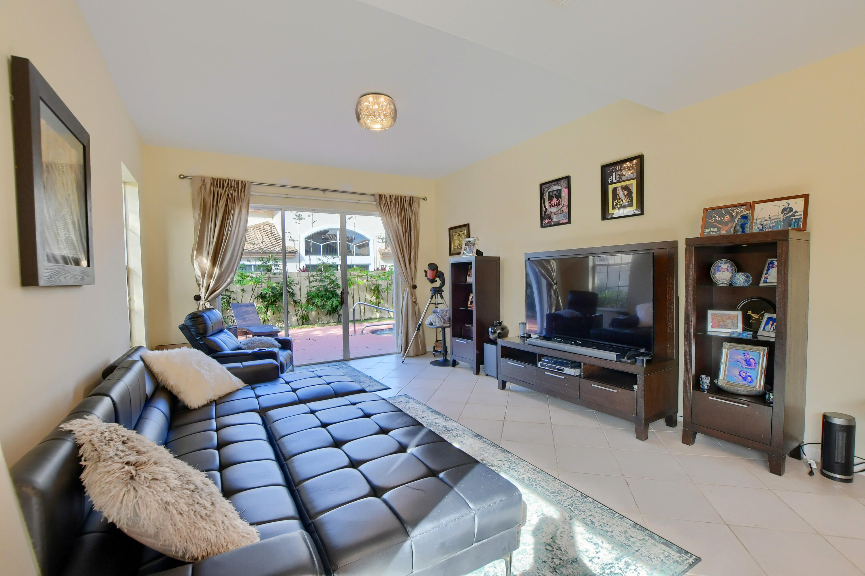 20693 Northwest 26th Court Boca Raton, FL 33434 - Photo 12 of 69 Family Room