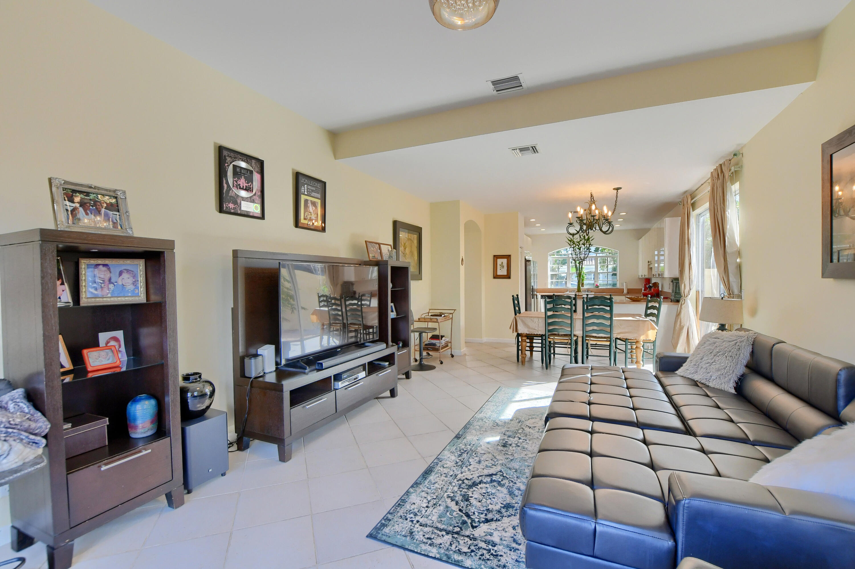 20693 Northwest 26th Court Boca Raton, FL 33434 - Photo 13 of 69 Family Room