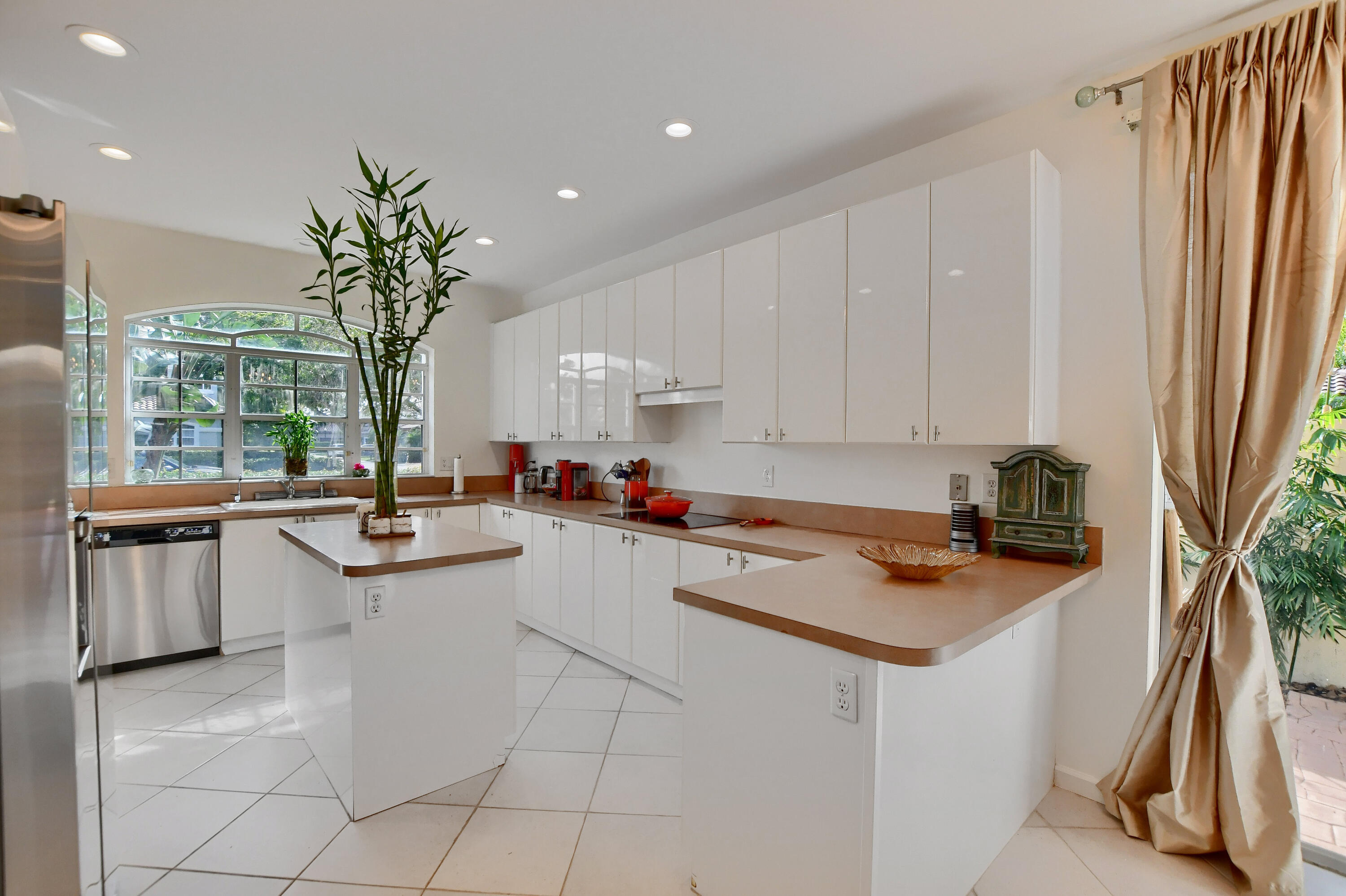 20693 Northwest 26th Court Boca Raton, FL 33434 - Photo 16 of 69 Kitchen