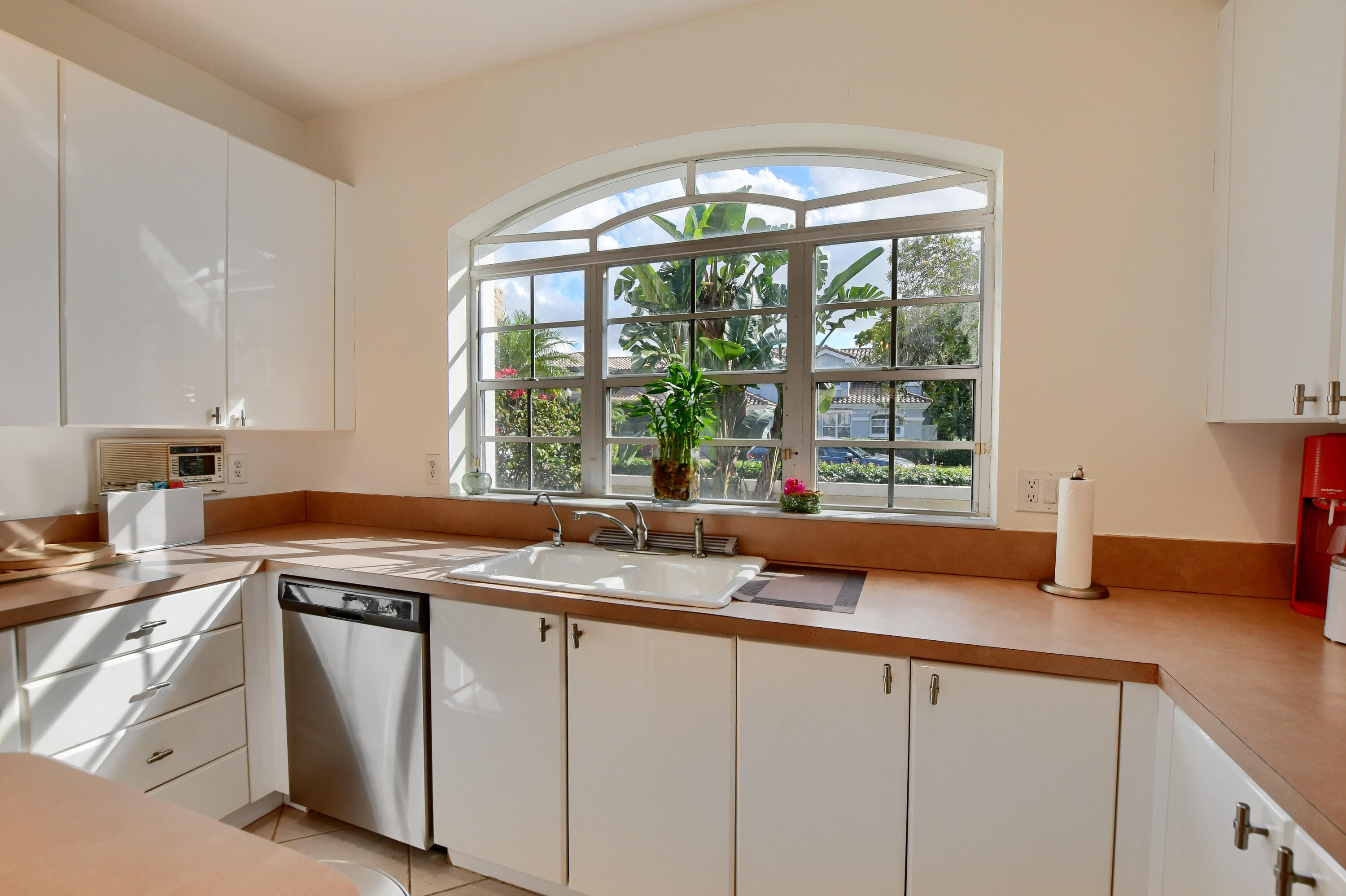 20693 Northwest 26th Court Boca Raton, FL 33434 - Photo 18 of 69 Kitchen
