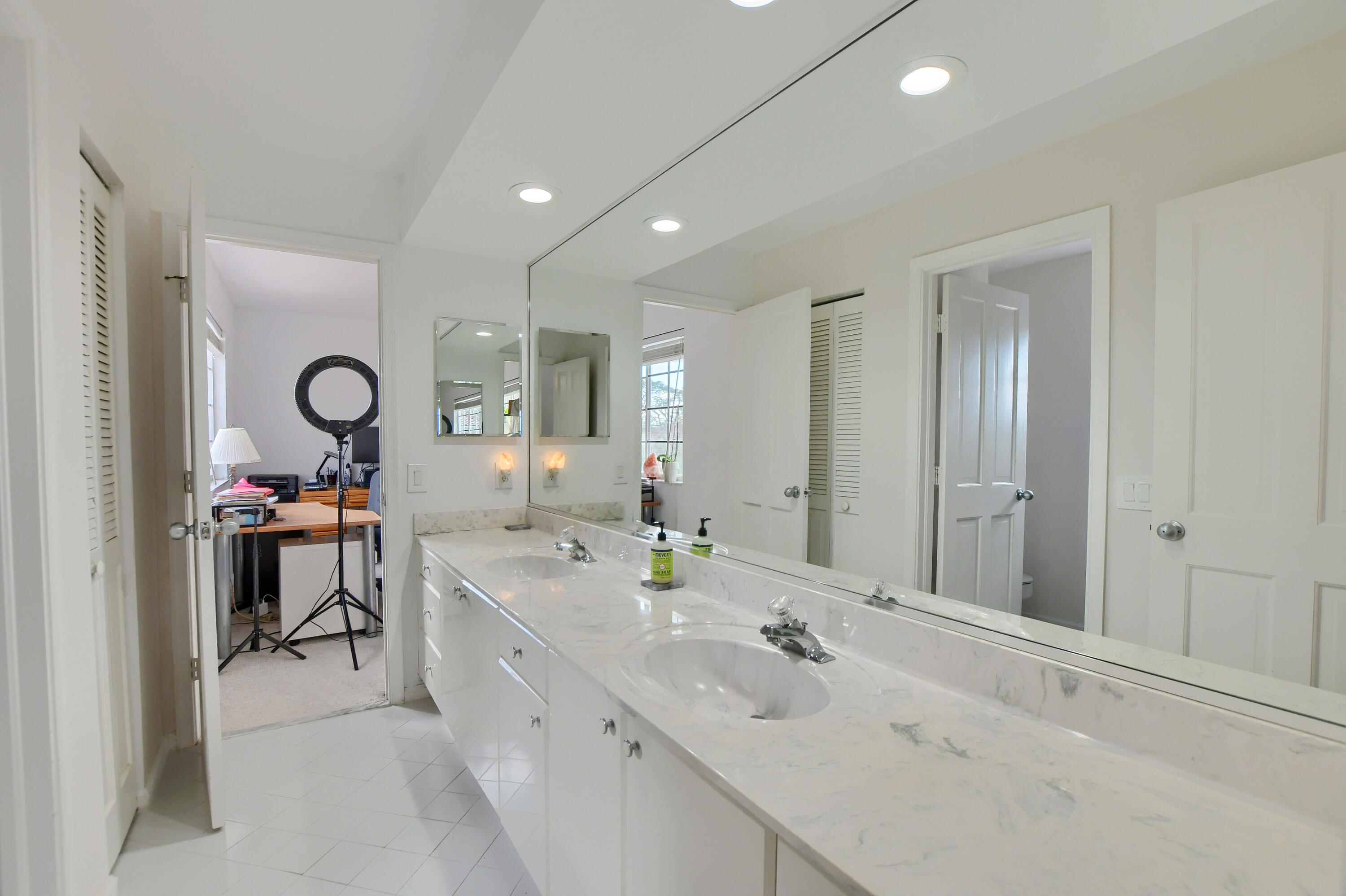 20693 Northwest 26th Court Boca Raton, FL 33434 - Photo 33 of 69 Guest Bath: Jack & Jill