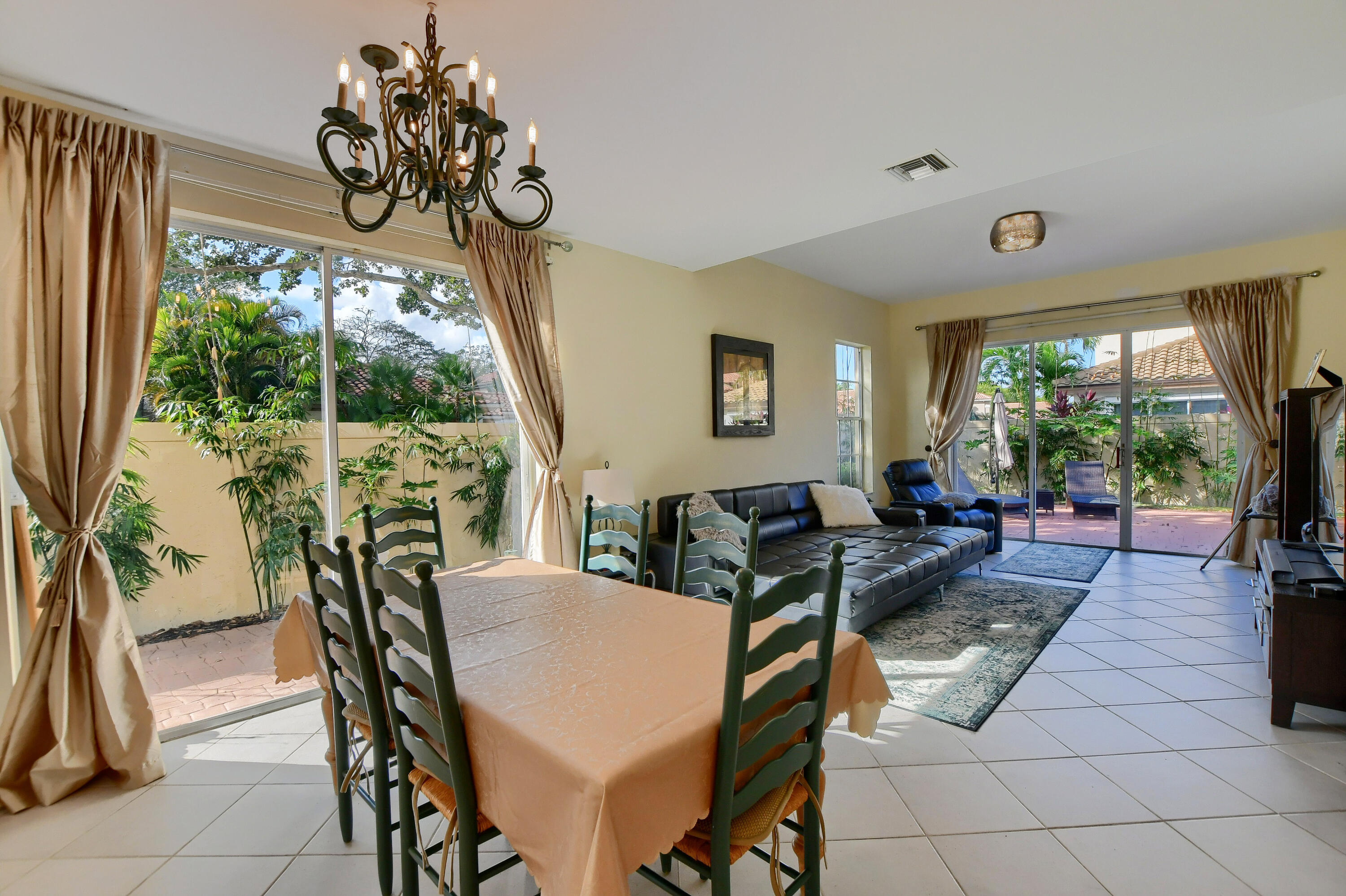 20693 Northwest 26th Court Boca Raton, FL 33434 - Photo 10 of 69 Dining/Family Room