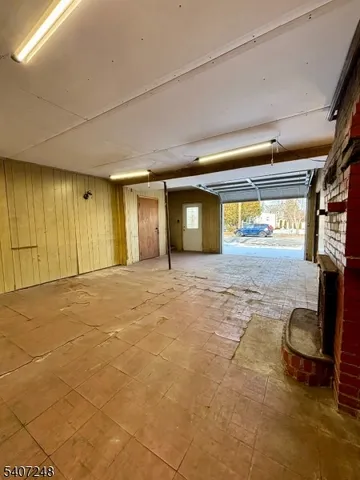 $3,000 | 159 Bridge Avenue, Unit 2, Red Bank, NJ 07701