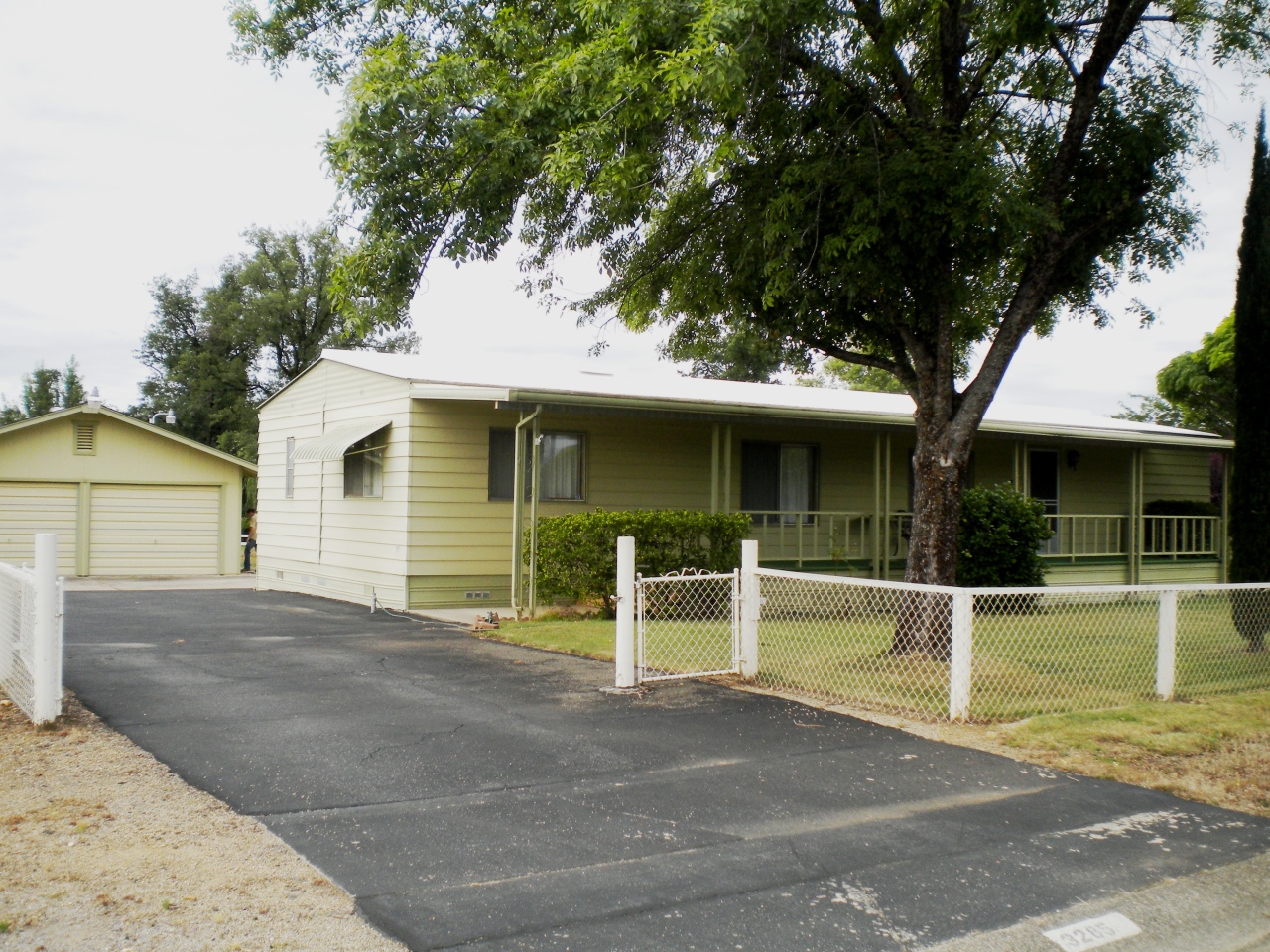 3285 Santa Rosa Way Redding, CA 96003 - Photo 1 of 20 Front