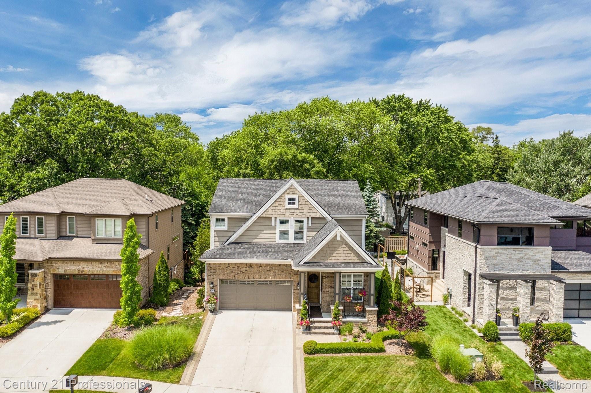 870 Cumberland Ridge Court Rochester, MI 48307 - Photo 6 of 46 870+Cumberland+Ridge+Court+Rochester-5-web.jpg