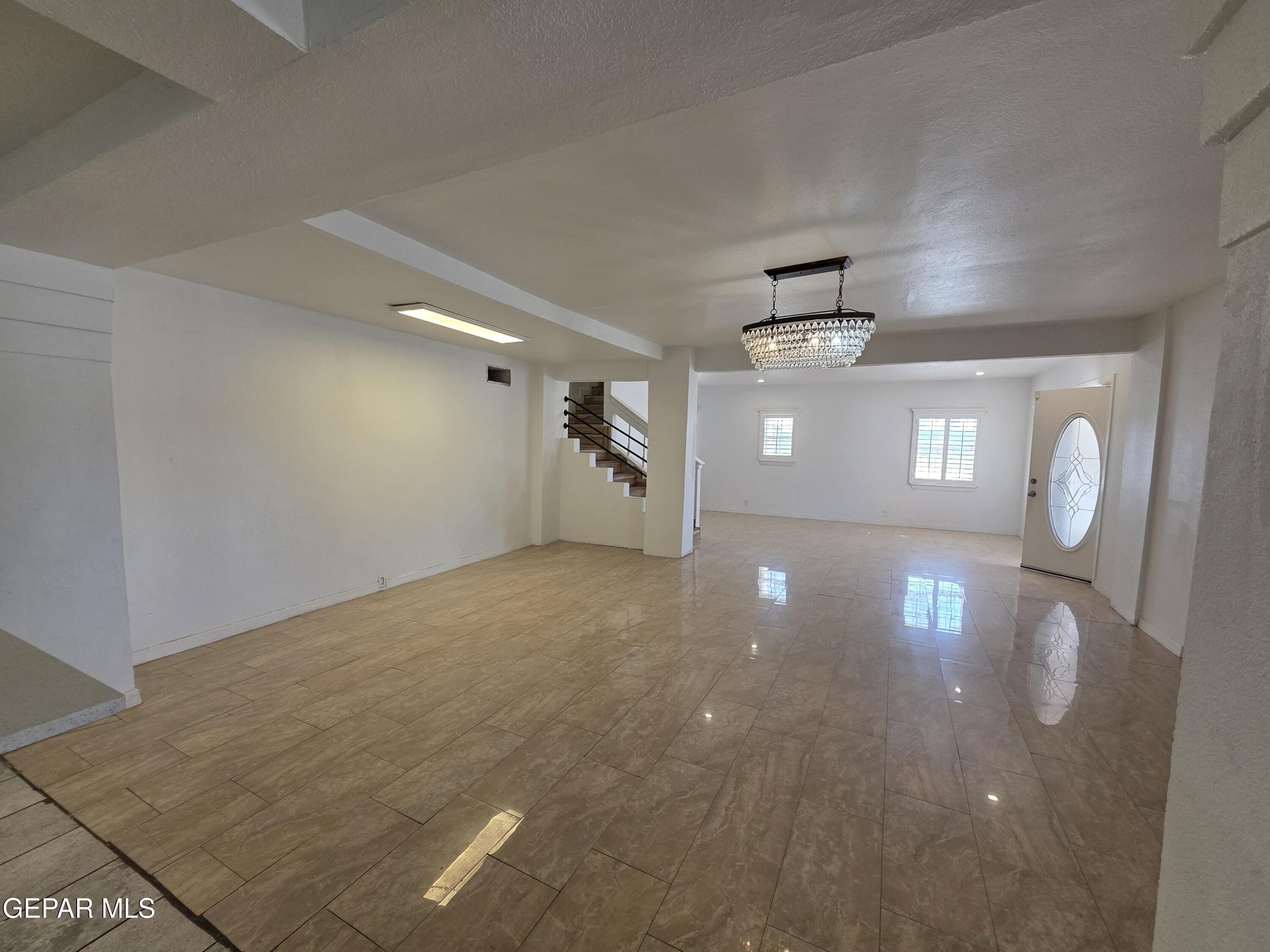 11661 Socorro Road Socorro, TX 79927 - Photo 8 of 32 a view of a hallway