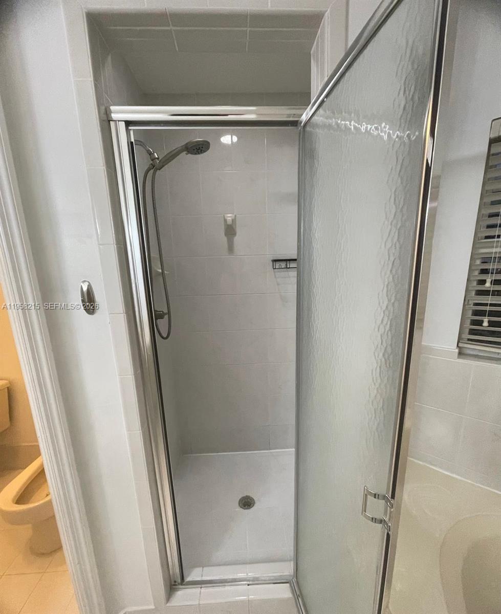 16030 Southwest 42nd Terrace Miami, FL 33185 - Photo 31 of 47