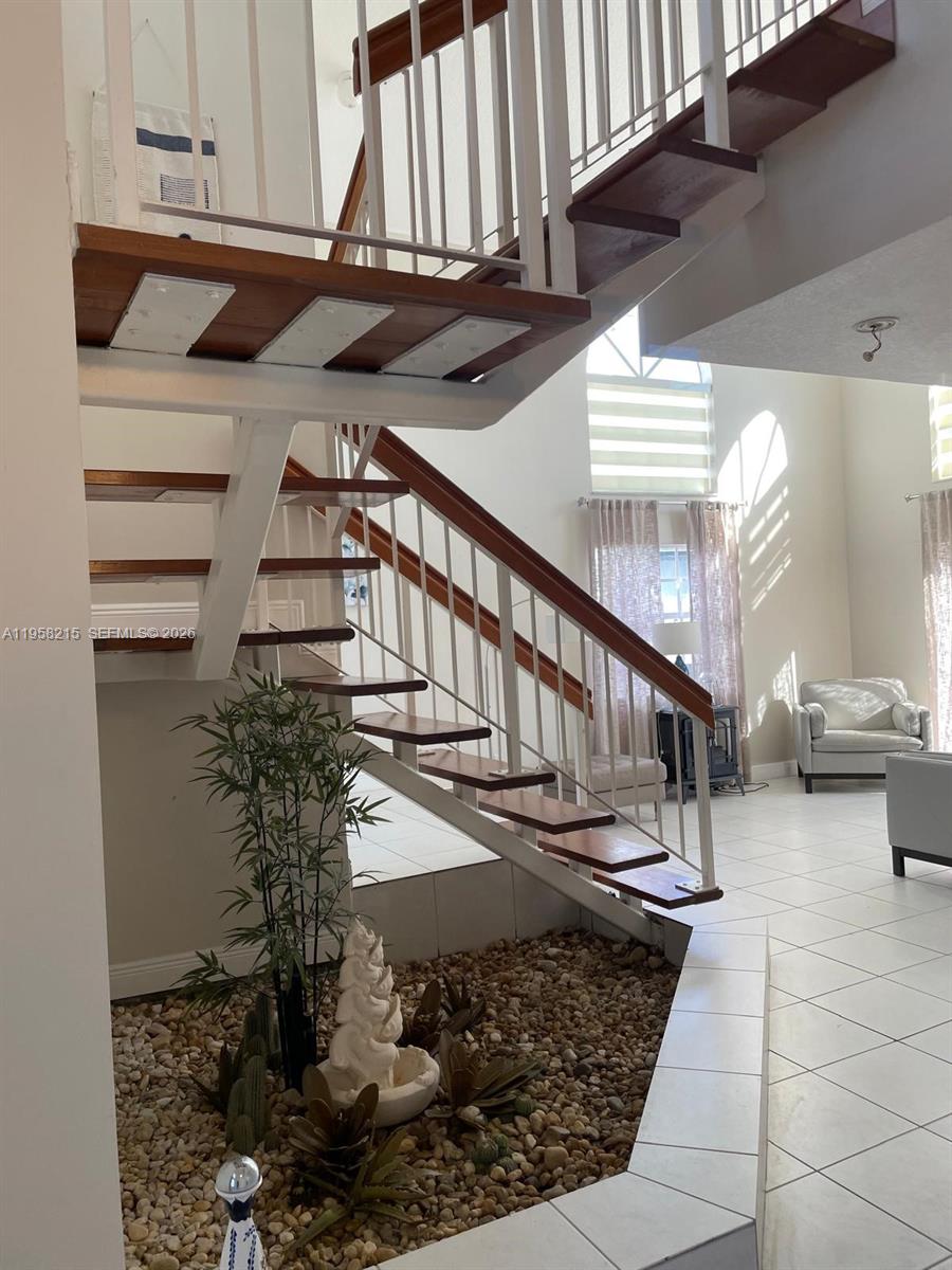 16030 Southwest 42nd Terrace Miami, FL 33185 - Photo 6 of 47