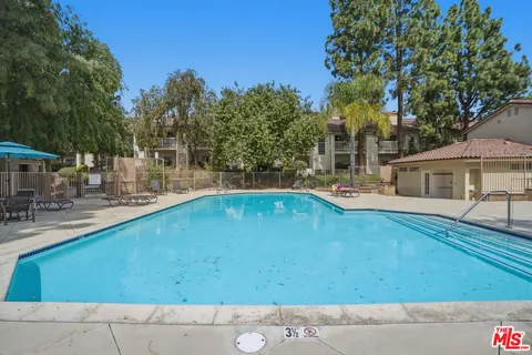 $557,000 | 675 Oak Run Trail, Unit TL301, Oak Park, CA 91377