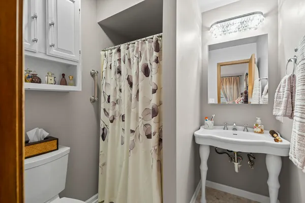 $379,000 | 815 Carriage Drive, Algonquin, IL 60102