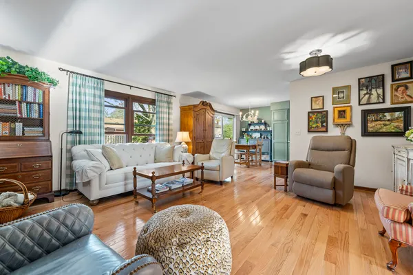 $379,000 | 815 Carriage Drive, Algonquin, IL 60102