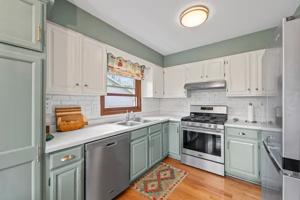 $379,000 | 815 Carriage Drive, Algonquin, IL 60102