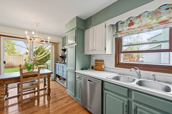 $379,000 | 815 Carriage Drive, Algonquin, IL 60102