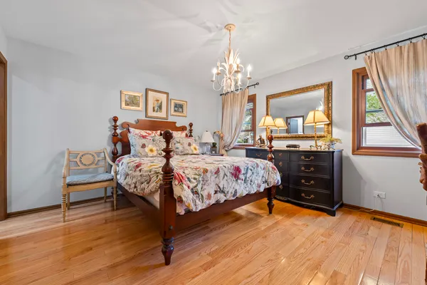 $379,000 | 815 Carriage Drive, Algonquin, IL 60102