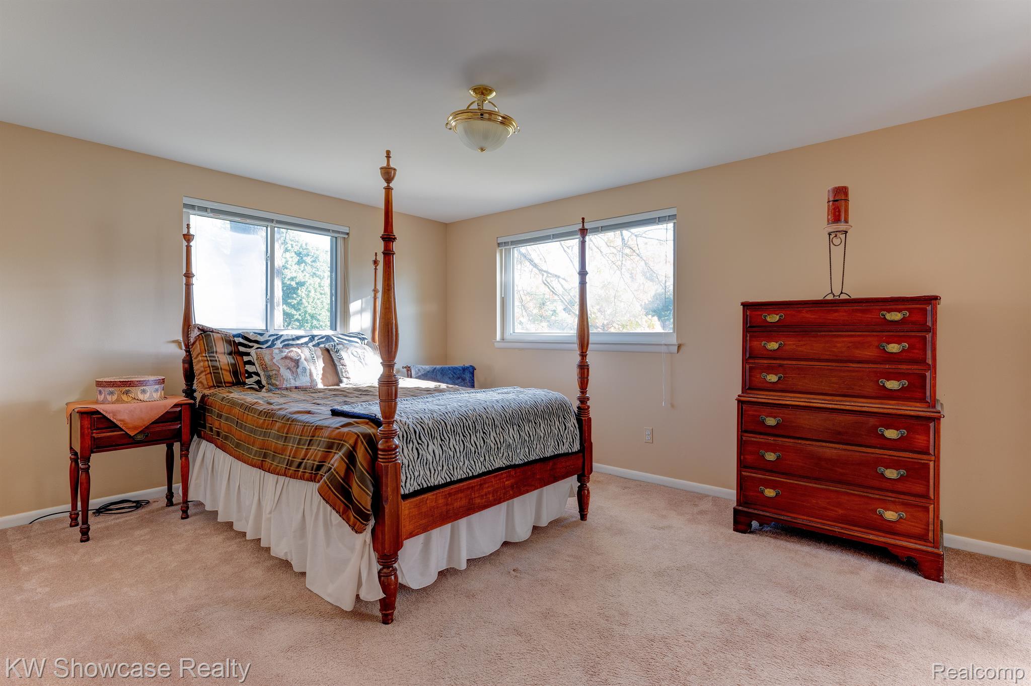 7131 Springridge Road West Bloomfield, MI 48322 - Photo 20 of 47 Spacious primary bedroom.
