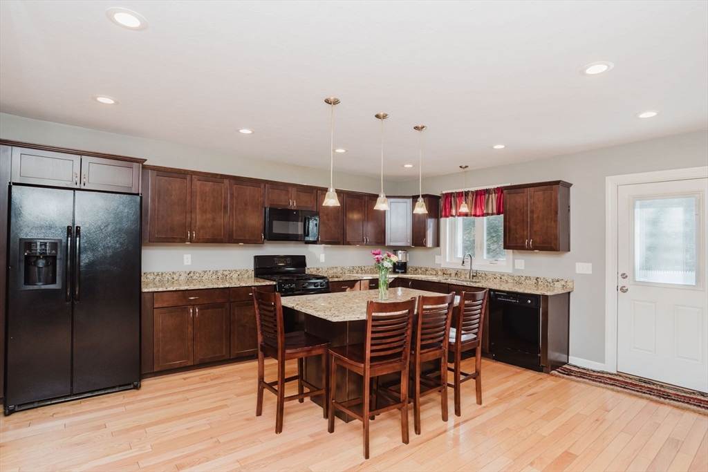 268 Common Street Walpole, MA 02081 - Photo 11 of 27 Gallery Image 11
