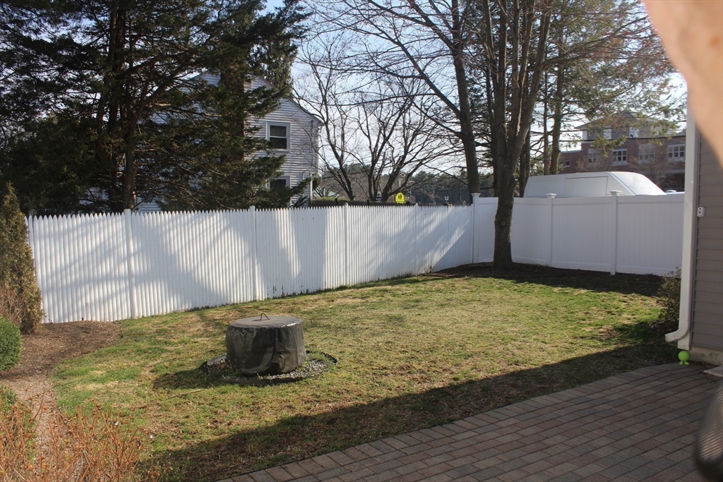 268 Common Street Walpole, MA 02081 - Photo 7 of 27 Gallery Image 7