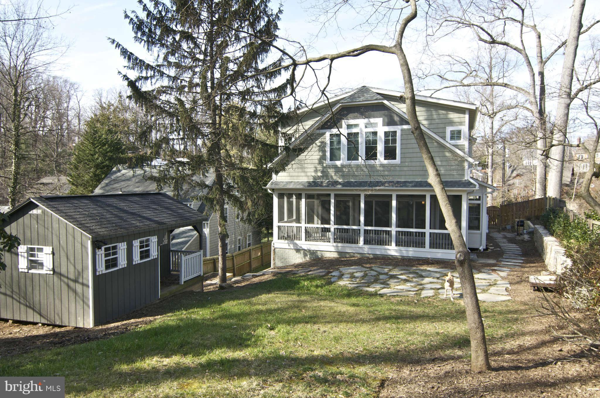 Exterior (Rear)