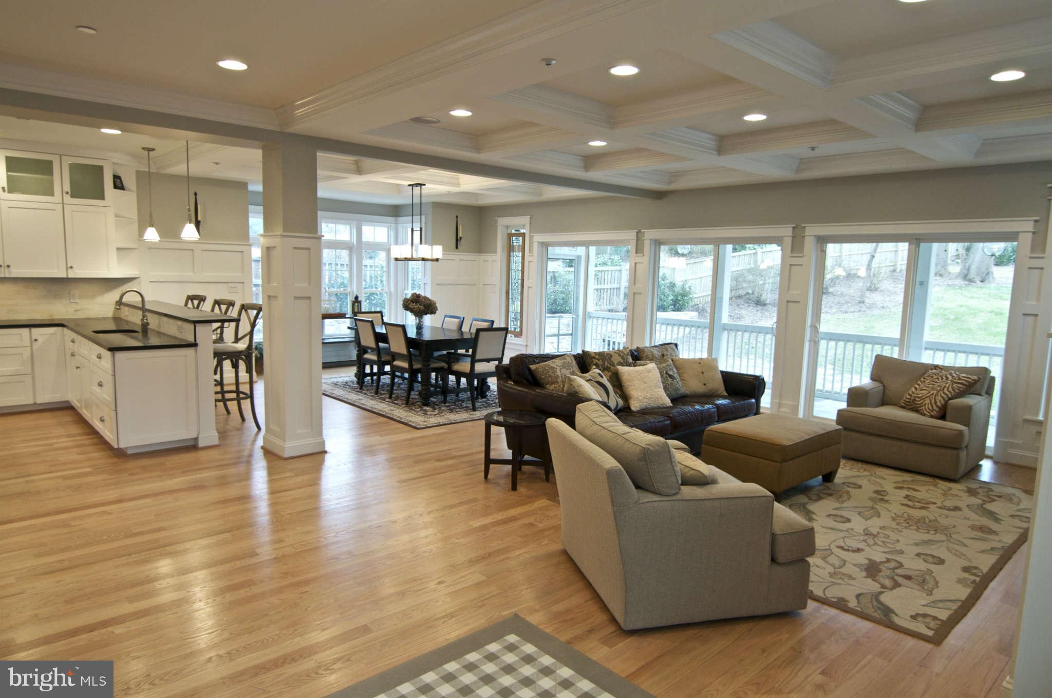 6220 Walhonding Road Bethesda, MD 20816 - Photo 9 of 29 Living Room
