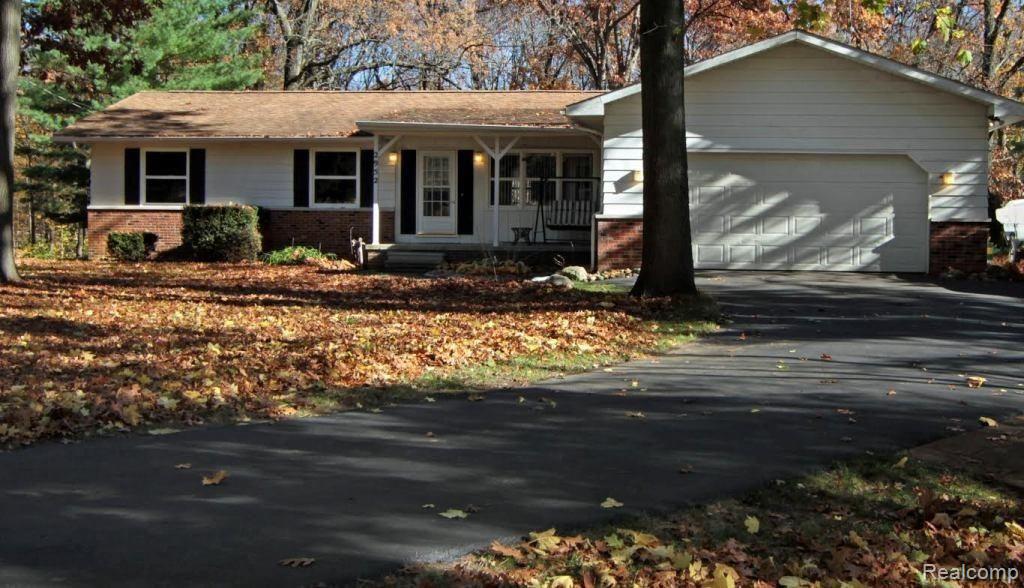 2952 North Tipsico Lake Road Hartland, MI 48353 - Photo 45 of 46 unnamed (25).jpg