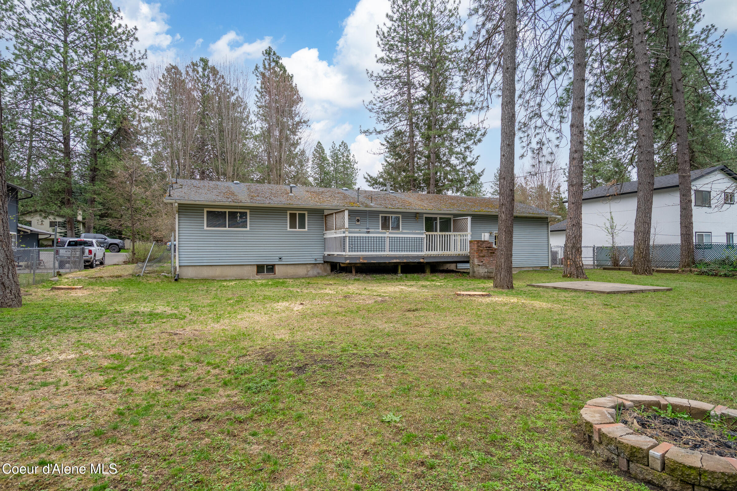 11865 North Forest Road Hayden, ID 83835 - Photo 4 of 27 004