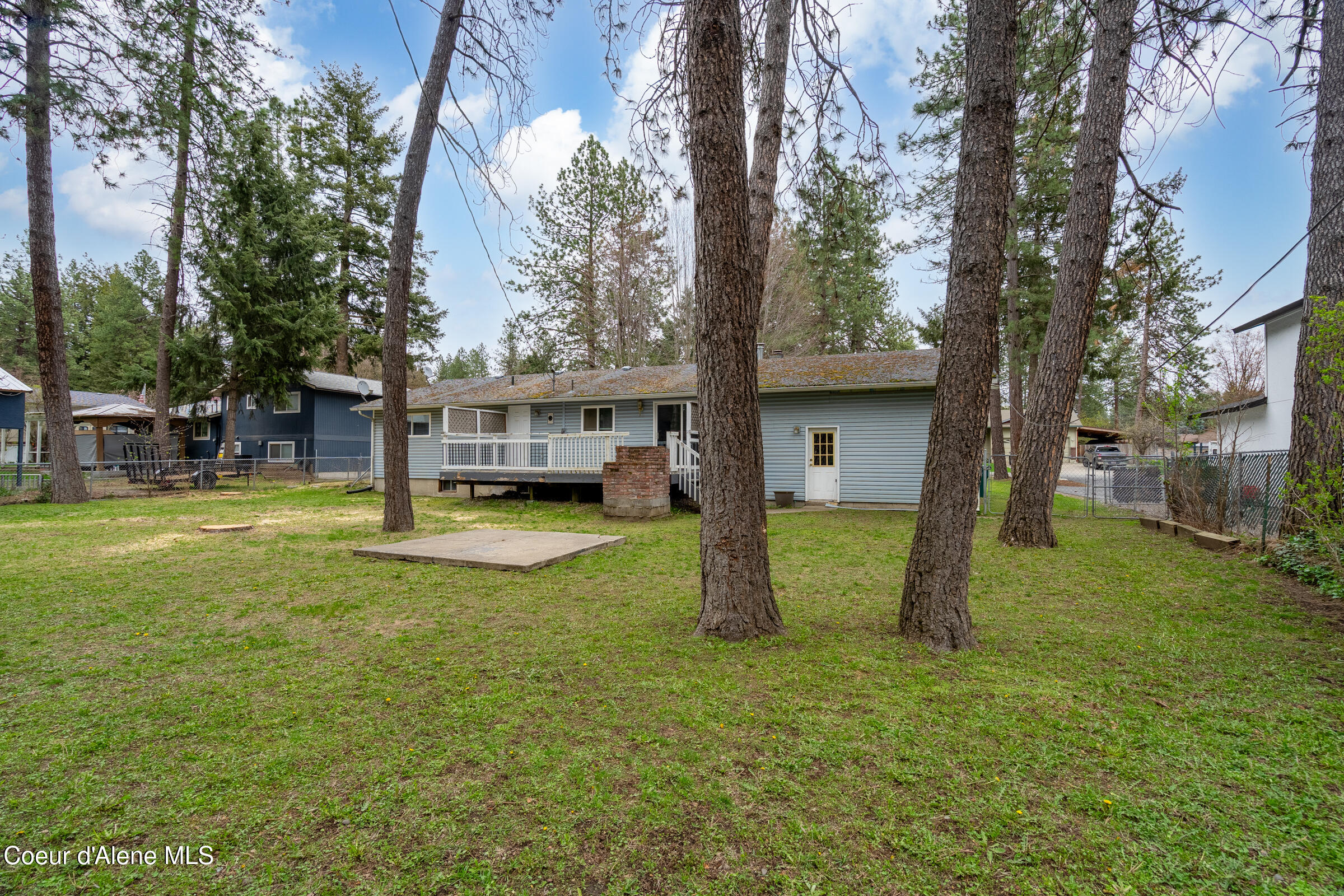 11865 North Forest Road Hayden, ID 83835 - Photo 7 of 27 007