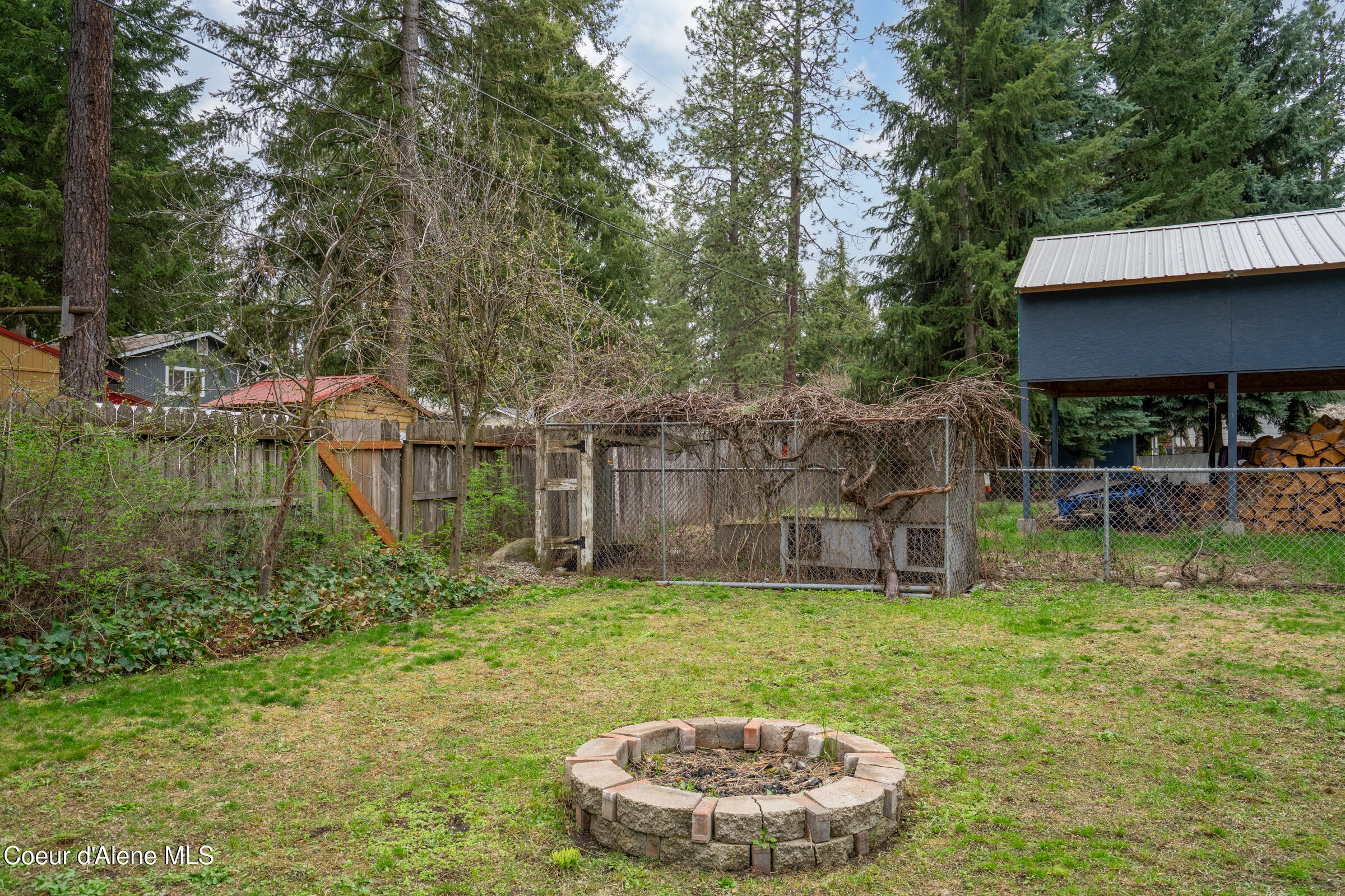 11865 North Forest Road Hayden, ID 83835 - Photo 8 of 27 008