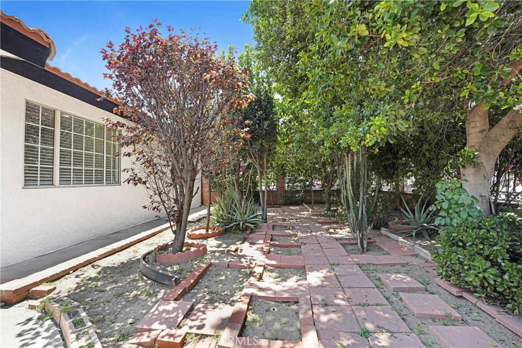 15720 Roxford Street Sylmar, CA 91342 - Photo 23 of 29