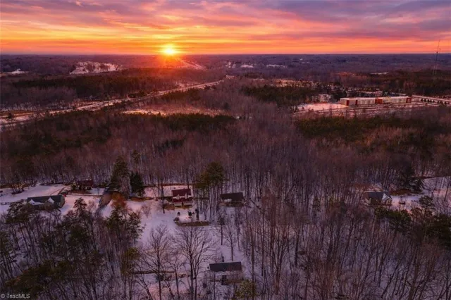 $279,000 | 5507 Whispering Pines Drive, Summerfield, NC 27358