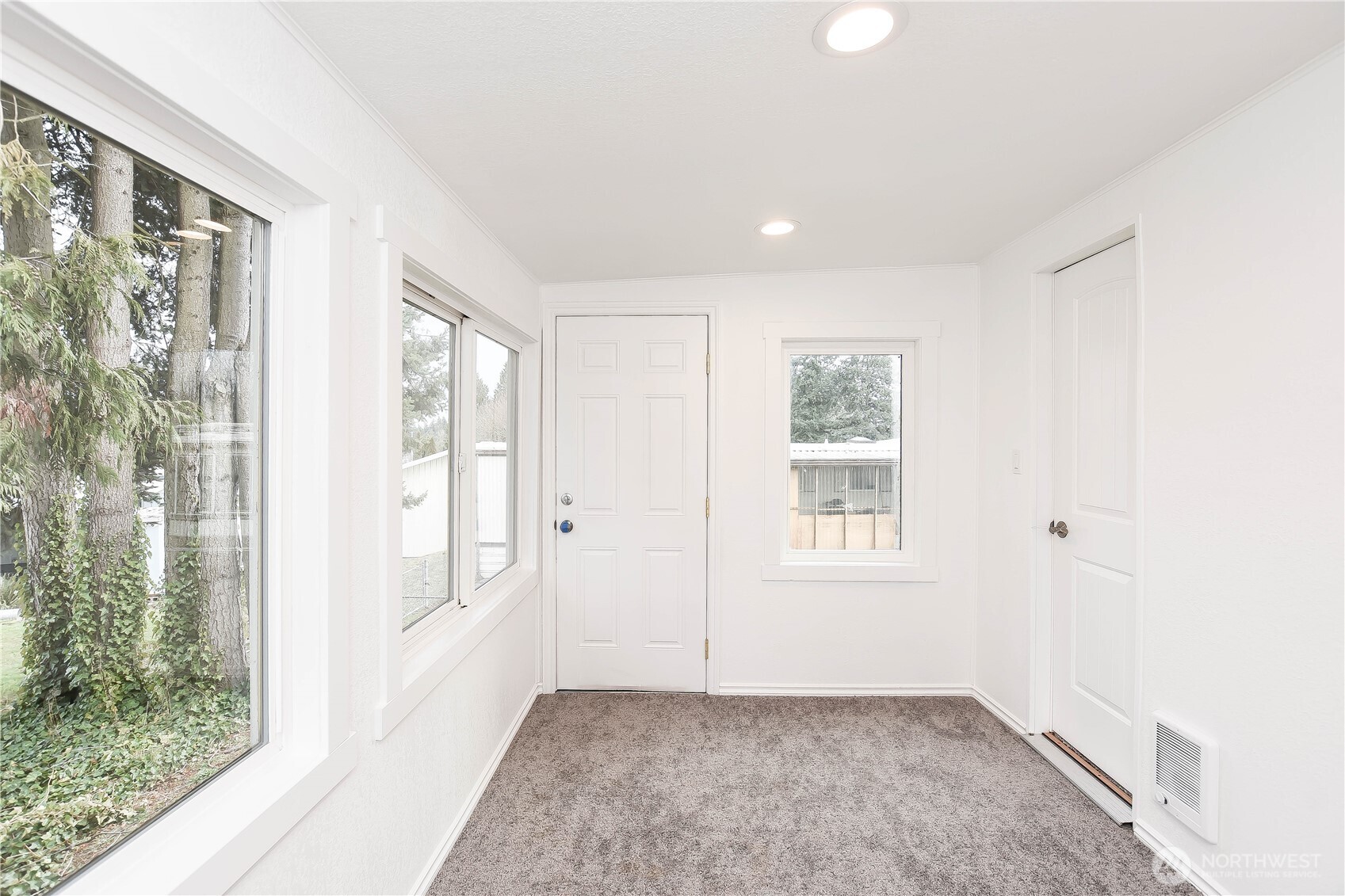 13320 Highway 99, Unit 141 Everett, WA 98204 - Photo 23 of 30