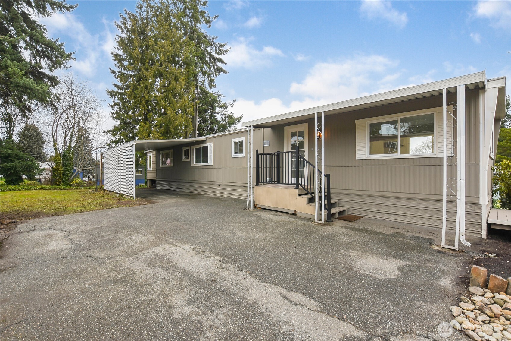 13320 Highway 99, Unit 141 Everett, WA 98204 - Photo 29 of 30