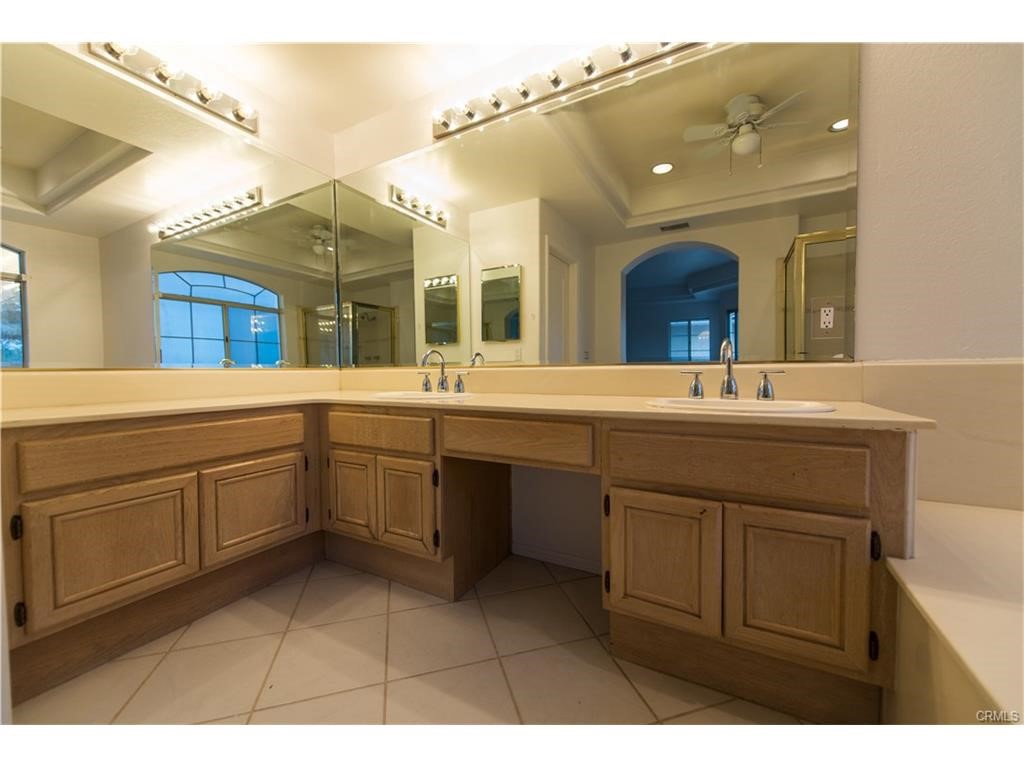 32062 Camino Guarda Temecula, CA 92592 - Photo 23 of 53
