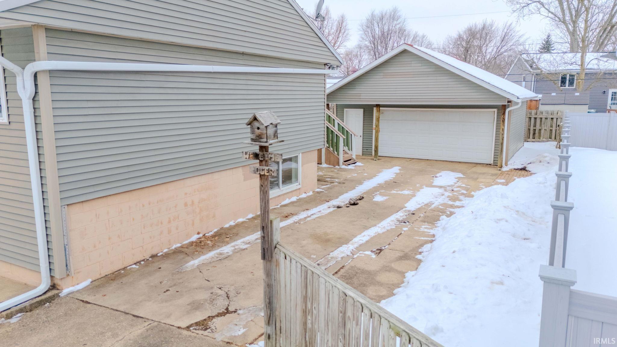 614 Seminole Lane Wabash, IN 46992 - Photo 3 of 31