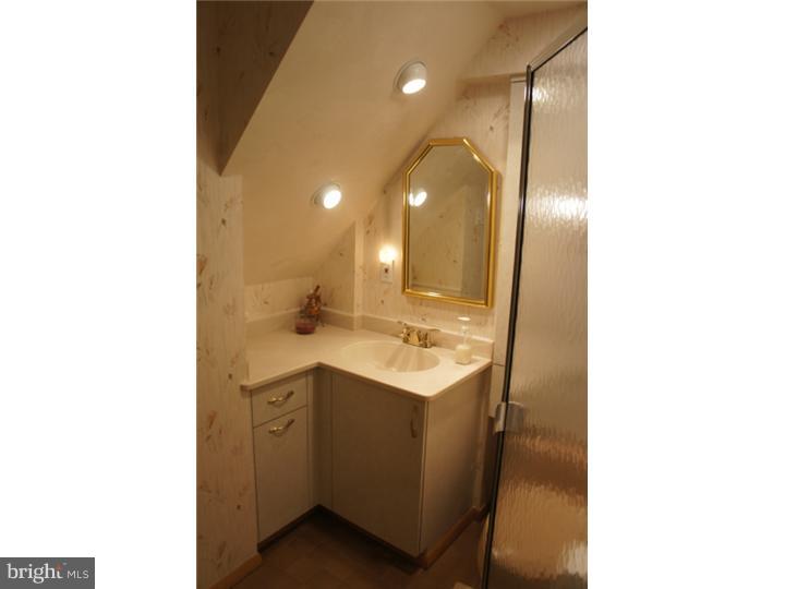 521 Beatty Road Springfield, PA 19064 - Photo 19 of 25 In-law Suite