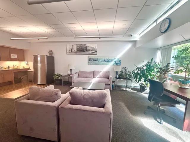 a view of entryway with a front door