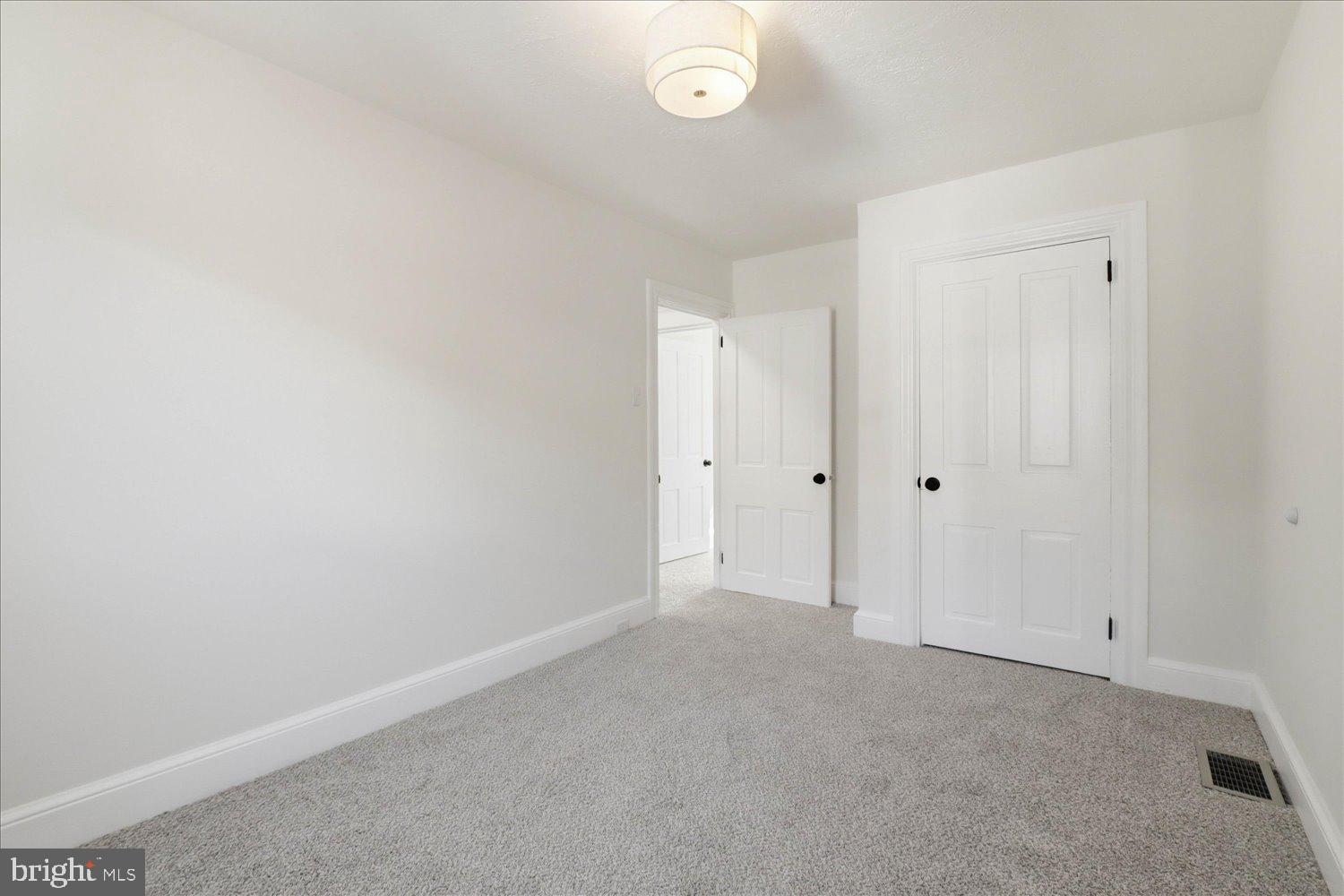 27 West New Street Lancaster, PA 17603 - Photo 16 of 29 a view of an empty room