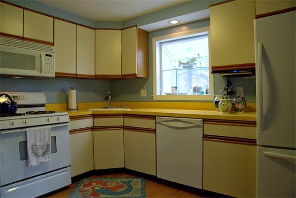16 Cold Spring Road North Reading, MA 01864 - Photo 5 of 30 Gallery Image 5