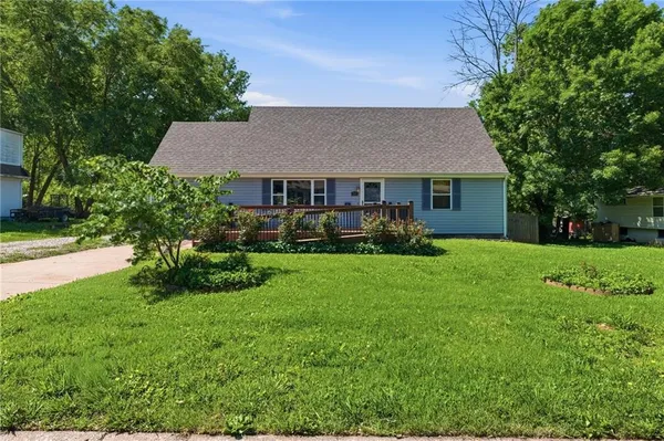 $269,900 | 205 Eldorado Drive, Belton, MO 64012