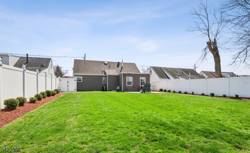441 Remsen Avenue Woodbridge, NJ 07001 - Photo 17 of 20