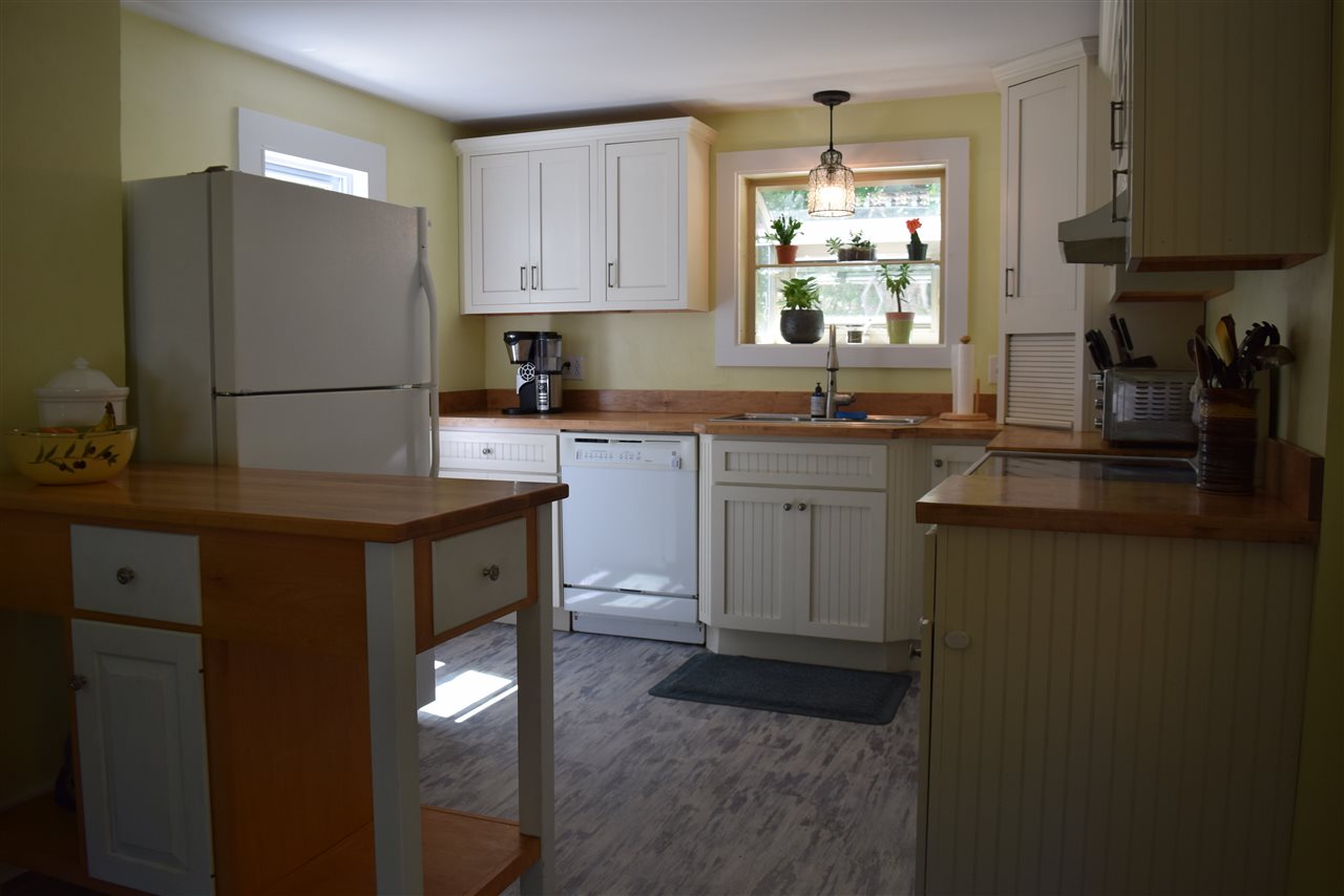 42 Marshall Road Kingston, NH 03848 - Photo 2 of 13 Gallery Image 2