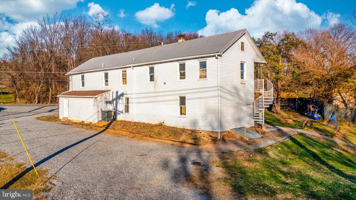 8624 Yellow Springs Road Frederick, MD 21702 - Photo 3 of 41