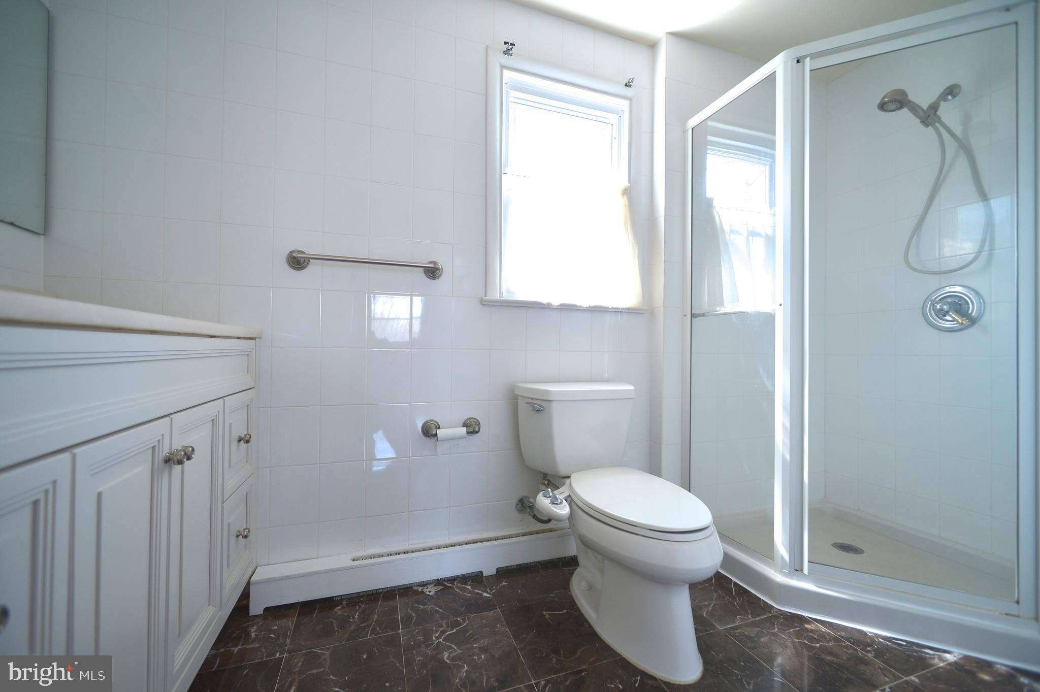 122 Deerfield Road Broomall, PA 19008 - Photo 25 of 42 MASTER BATHROOM