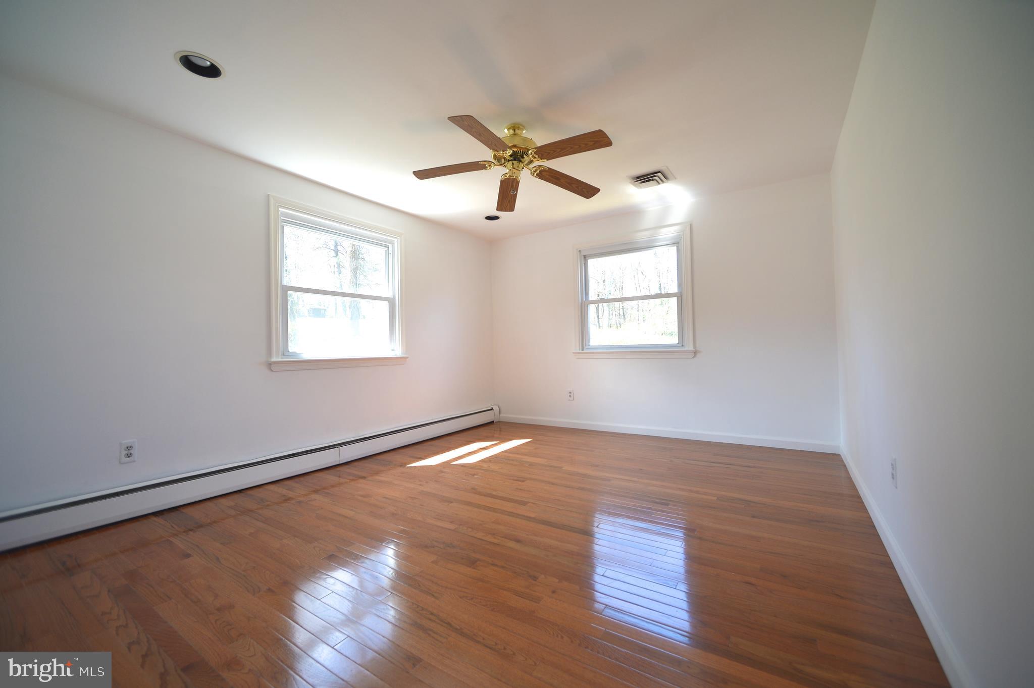 122 Deerfield Road Broomall, PA 19008 - Photo 26 of 42 BEDROOM