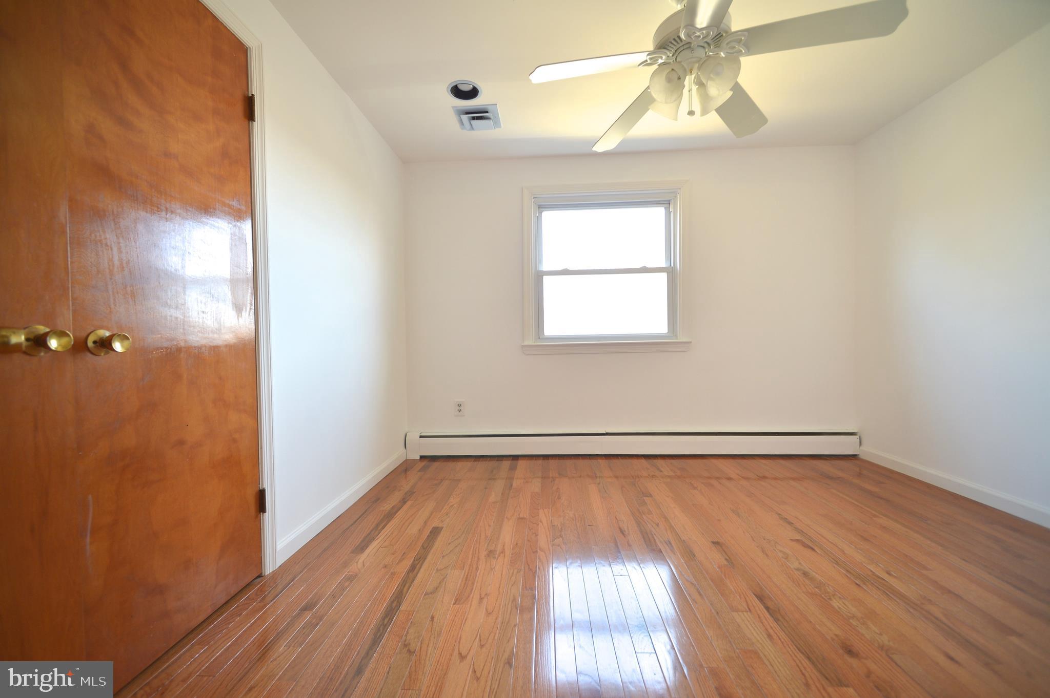 122 Deerfield Road Broomall, PA 19008 - Photo 29 of 42 BEDROOM