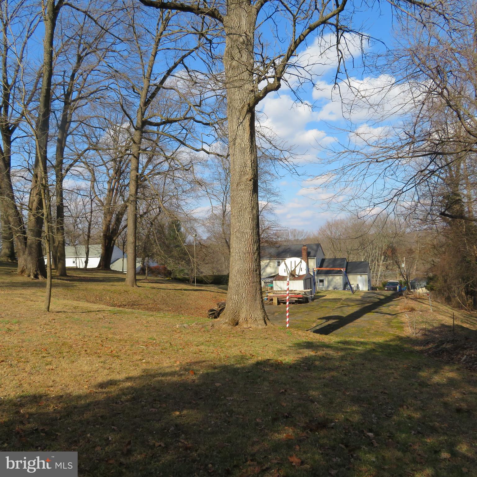 122 Deerfield Road Broomall, PA 19008 - Photo 37 of 42 BACKYARD